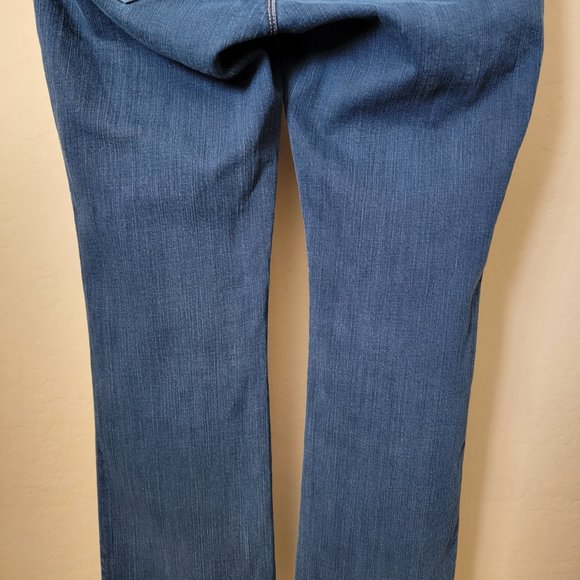 Old Navy Maternity Low Rise Dark Wash Bootcut Denim Jeans - Picture 8 of 15